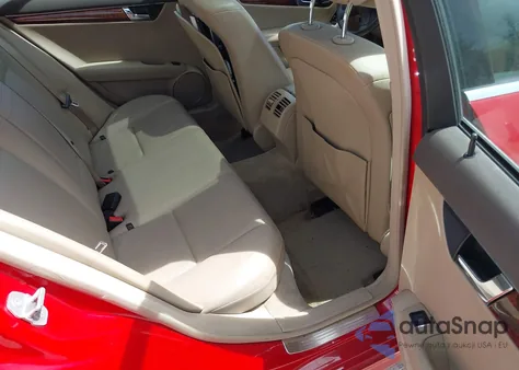 2010 Mercedes-Benz C 300 Luxury 4Matic/Sport 4Matic from USA, damaged, VIN WDDGF8BB1AF409008